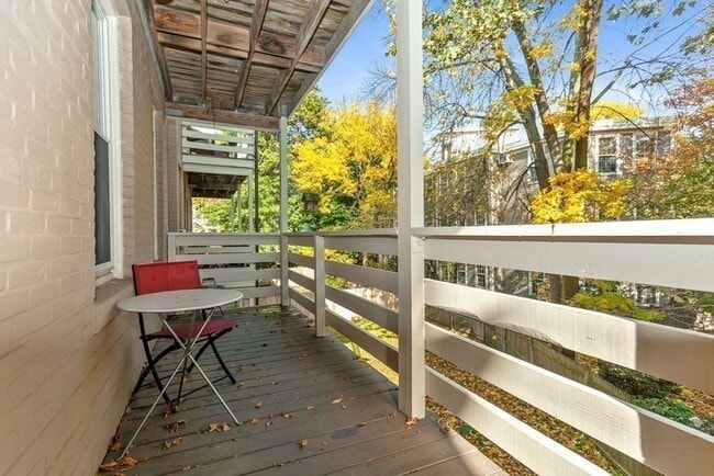 Photo - 268 Windsor St Unidad 4