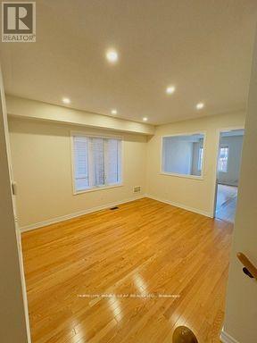 Photo - 3422 Stoney Crescent