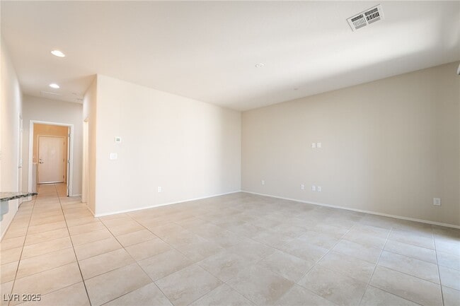 Photo - 6111 Scarlet Leaf St Townhome