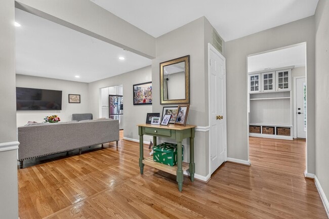 Photo - 723 Forest Ridge Dr