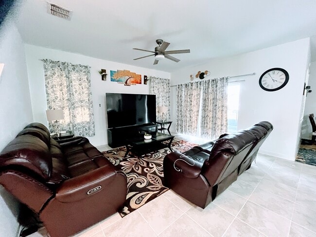Photo - 11498 Rhyme Ave