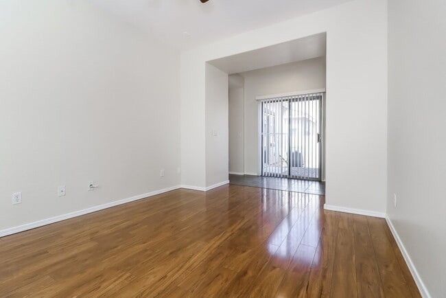 Photo - 2519 N 148th Dr