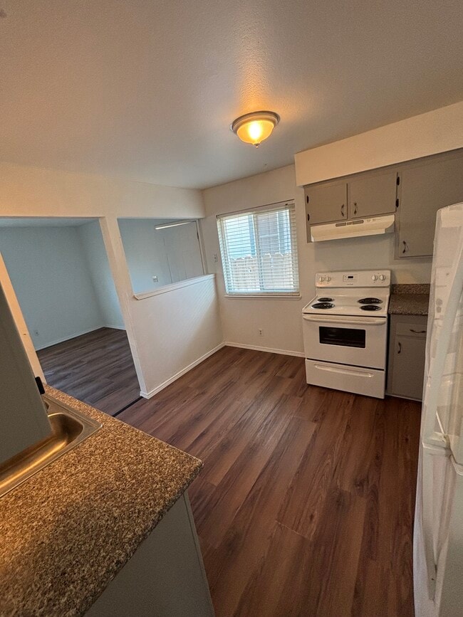 Photo - 226 W 20th St