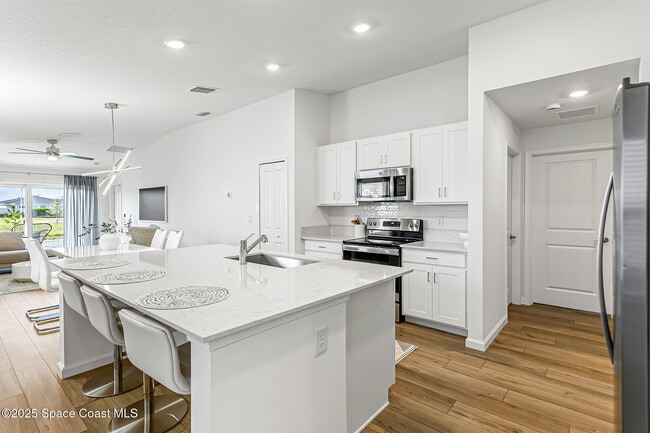 Photo - 1377 Colebrook Cir SW