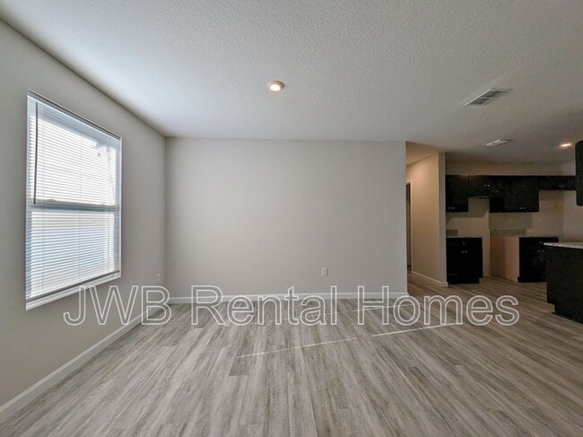 Photo - 6418 Paragon St
