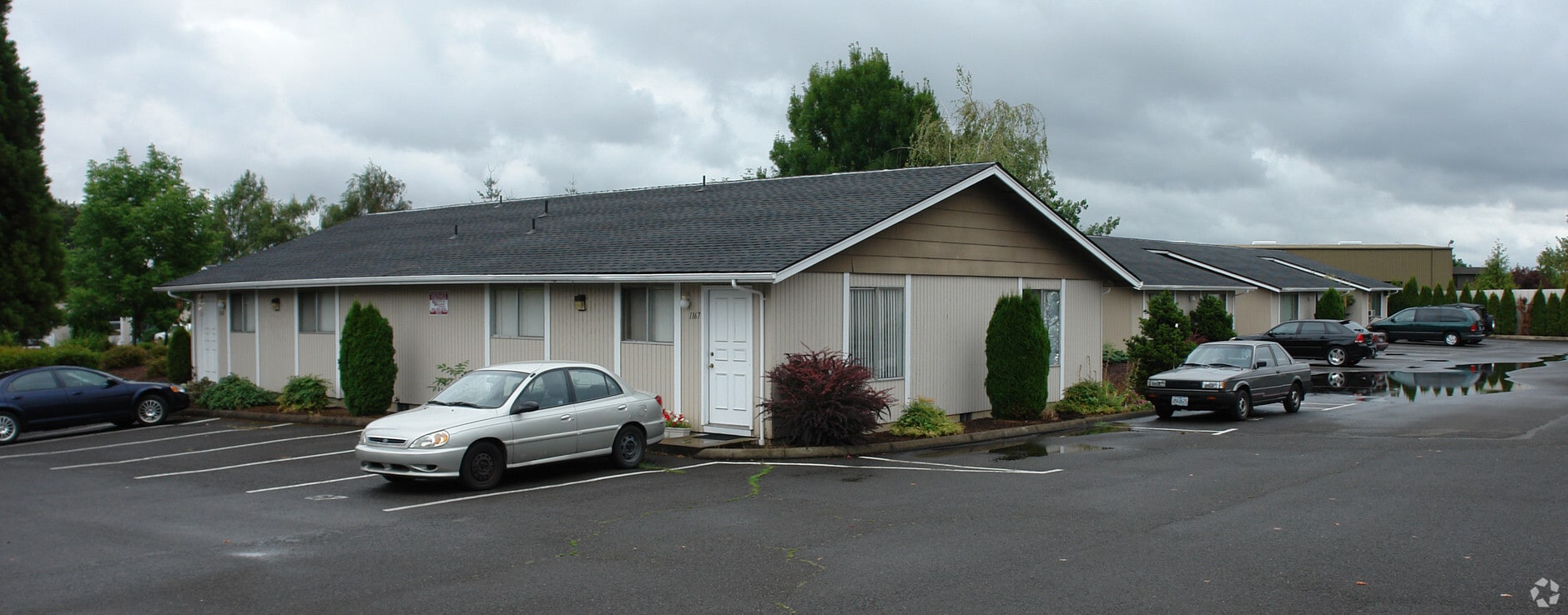 Susan Court Apartments - Susan Court Apartments