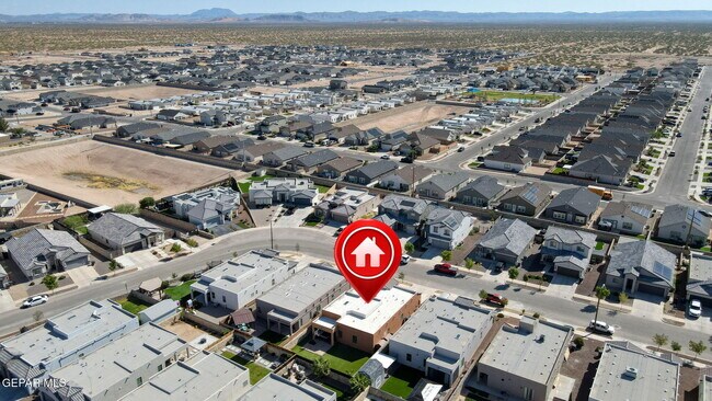 Photo - 1149 Stoke St