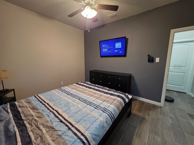 Photo - 9136 Grovehurst Rd