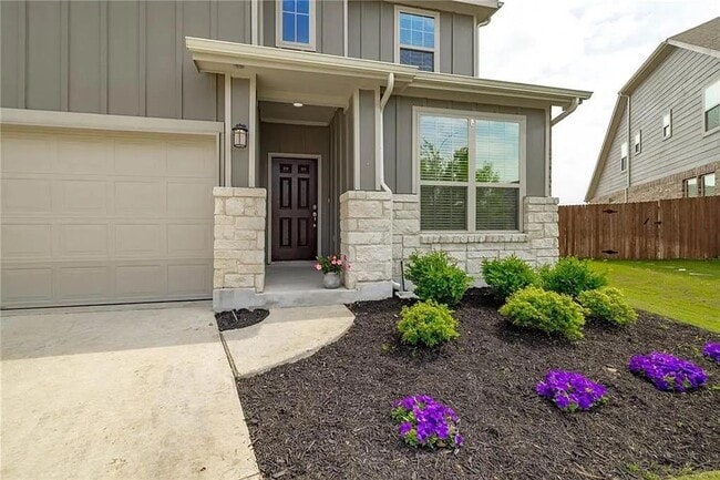 Photo - 165 Carlina Lp