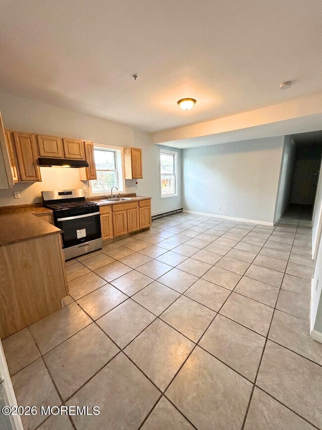 Photo - 410-412-412 1st Ave Unit 2