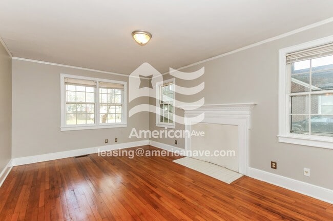 Photo - 318 Lyles St