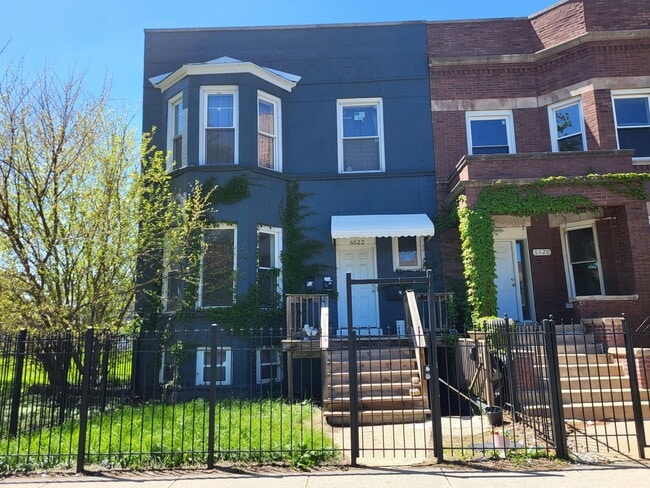 Building Photo - 6522 S Ellis Ave Unit 1