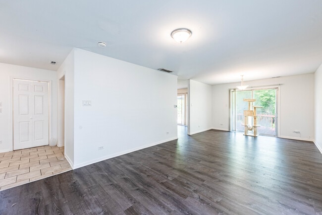 Photo - 2722 Larkspur Ln