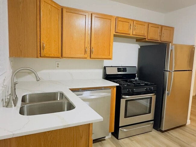 Photo - 2653 Lafayette St