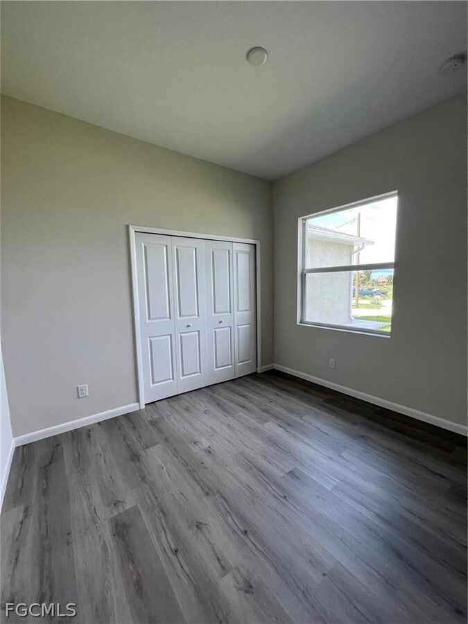 Photo - 1088 Saturn Ct