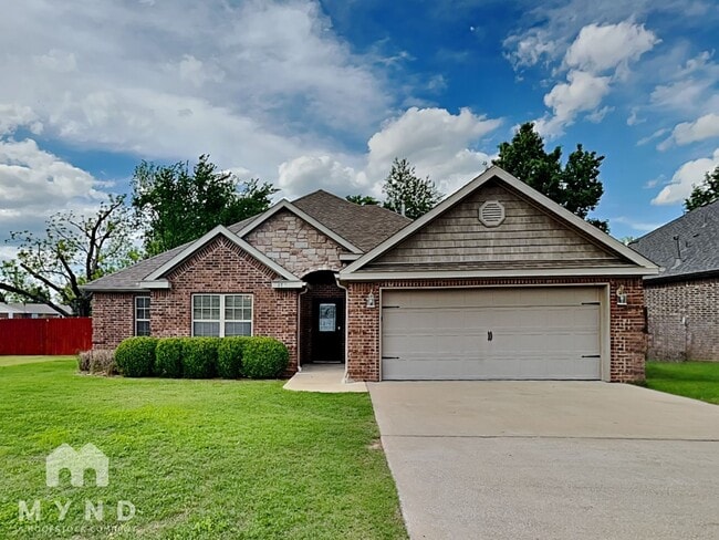 Photo - 2907 NE Wild Indigo Way House