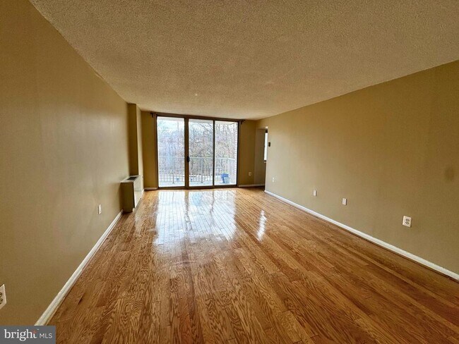 Photo - 2500 N Van Dorn St Unidad 316