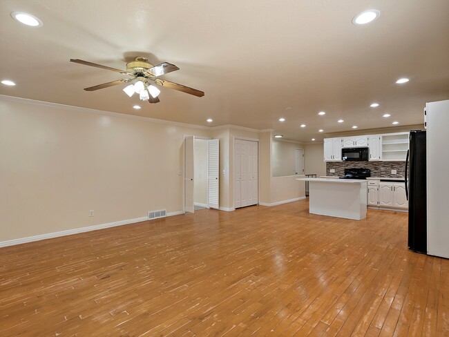 Photo - 6438 Tamra Dr