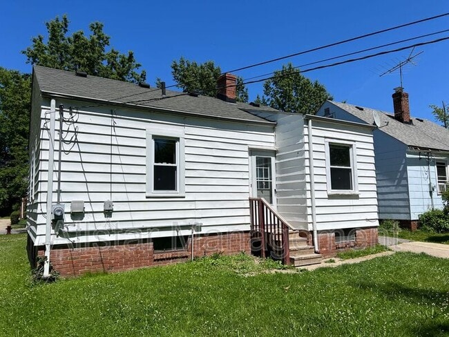Photo - 1480 E 196th St