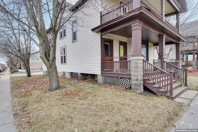 Building Photo - 111 W Parkway Ave Unit 111A