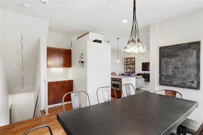 Photo - 5205 Capitol Ave