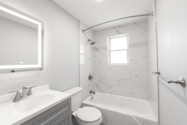 FULLY RENOVATED UNIT!!