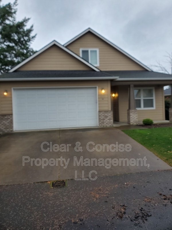 Building Photo - 920 Arcadia Dr