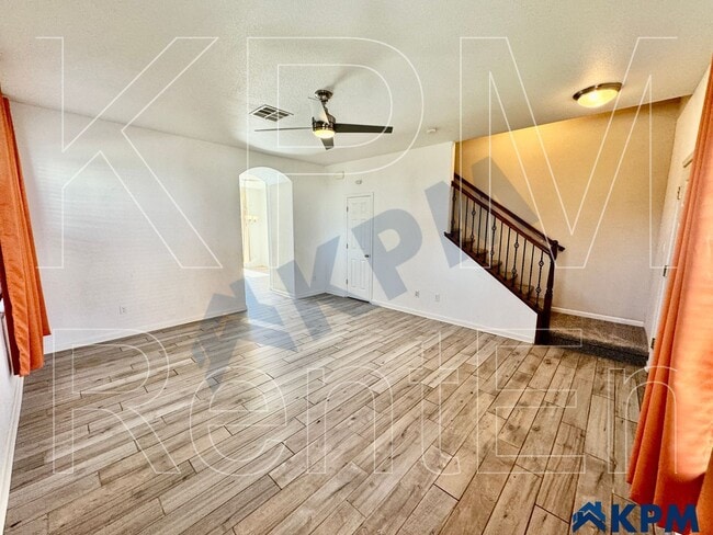 Photo - 1504 Cat Tail Dr