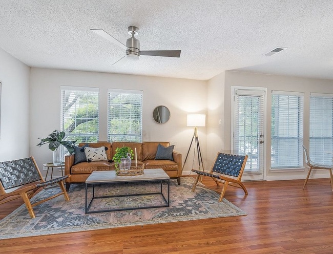 Photo - 4067 Beltway-1515 Unidad 1515