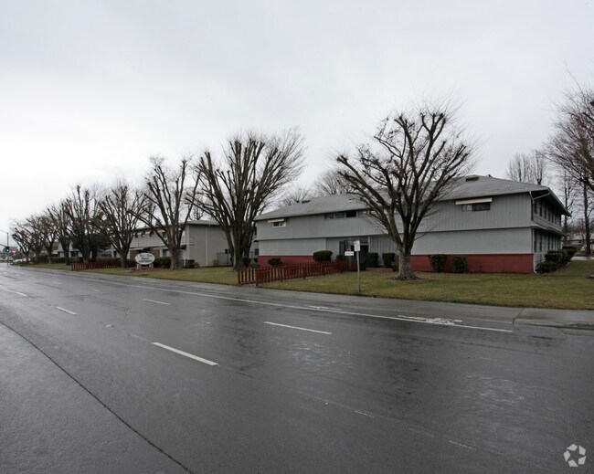 Photo - Rockingham Apartments