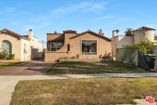 Photo - 7818 Dalton Ave