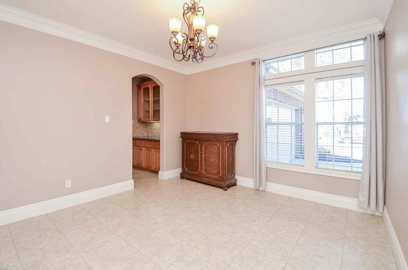 Photo - 5835 Stratford Gardens Dr