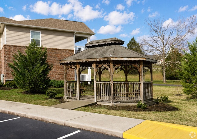 Photo - Royce Hill Apartments