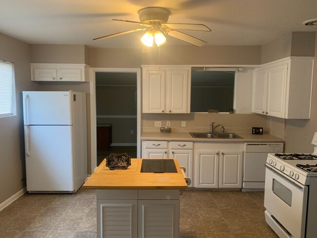 Photo - HOME SWEET HOME... Close to Barksdale Air Force Base