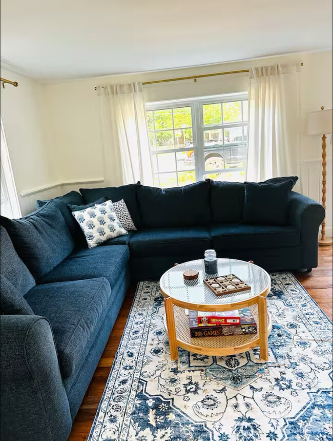 Photo - 4 Charles St