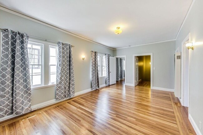 Photo - 6048 Monroe Ave