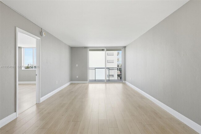 Photo - 1345 Lincoln Rd Unit 1006