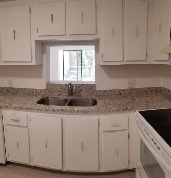 Photo - 11905 NE 2nd Ave Unidad 307