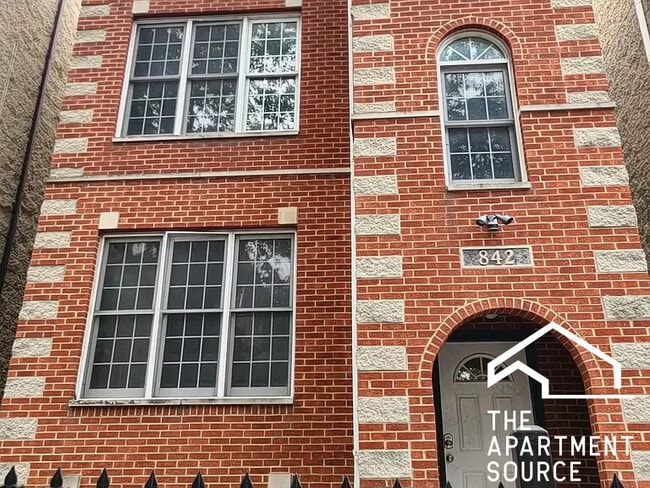 Photo - 842 N Wood St Unit 3f