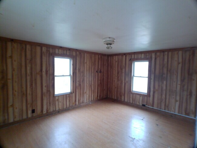 Photo - 1035 E Main St