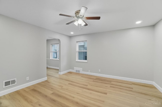 Photo - 5716 Hamilton Ave Unit 2