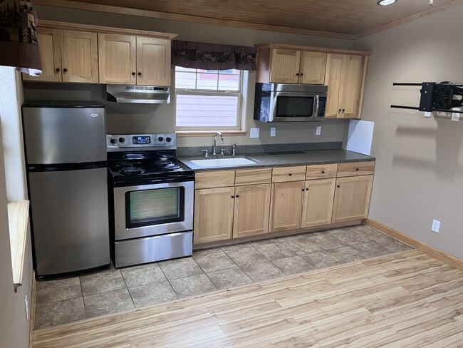 44 Davis Ct Unit 4