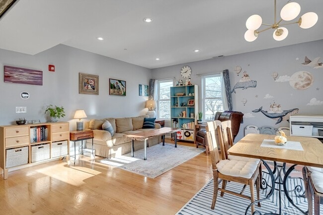 Photo - 104 Holland St Unit 3