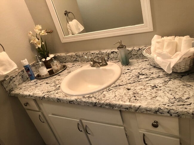 Photo - Yukon Heights Apartments