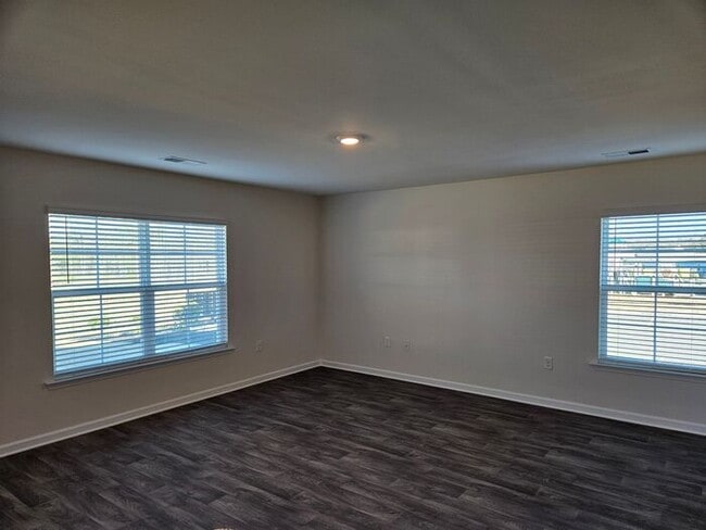 Photo - 122 Shumard Ct