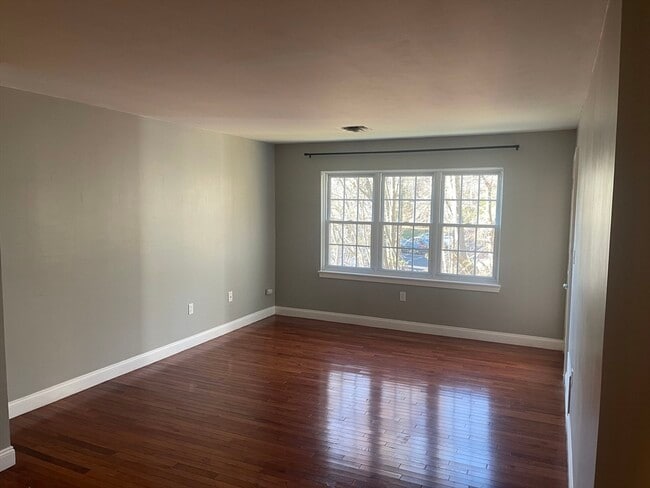 Photo - 700 Brookside Dr Unit G