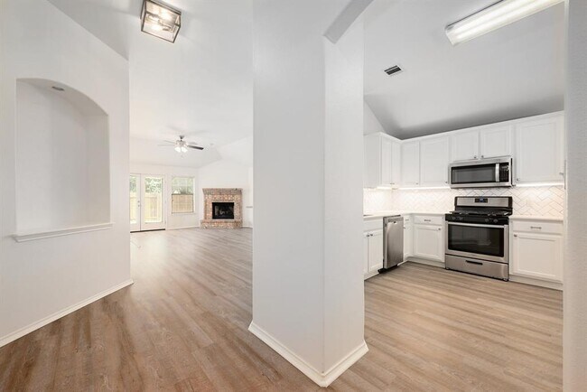 2201 Portwood Bend Cove