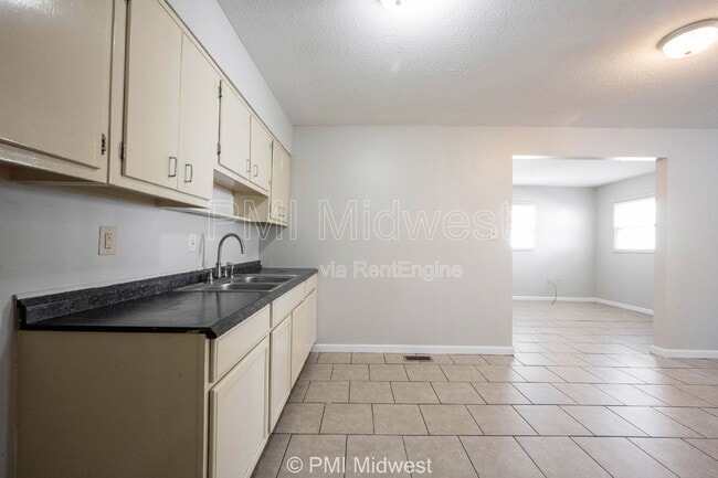 Photo - 3202 Wellington Ave