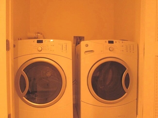 Photo - 2881 Meridian Ave