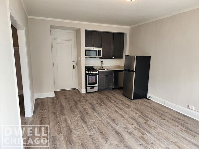 Photo - 3333 W Diversey Ave Apartamentos